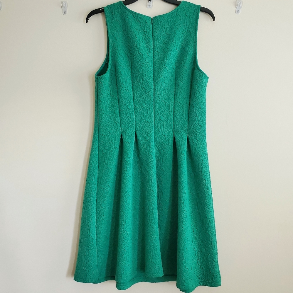 Emerald Dress - Picture 3 of 4